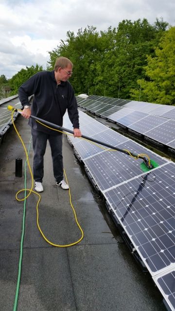 Reinigung von Solar- und Photovoltaikanlagen - Reinigung Fensterputzen - Bremen