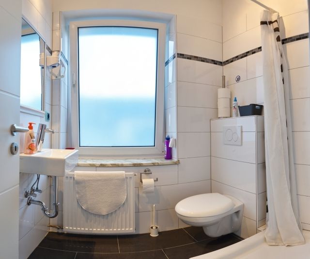 Kurzfristig Fugentechnik und Sanitärarbeiten in 2 kleinen Bädern - Rund Ums Haus - Dortmund