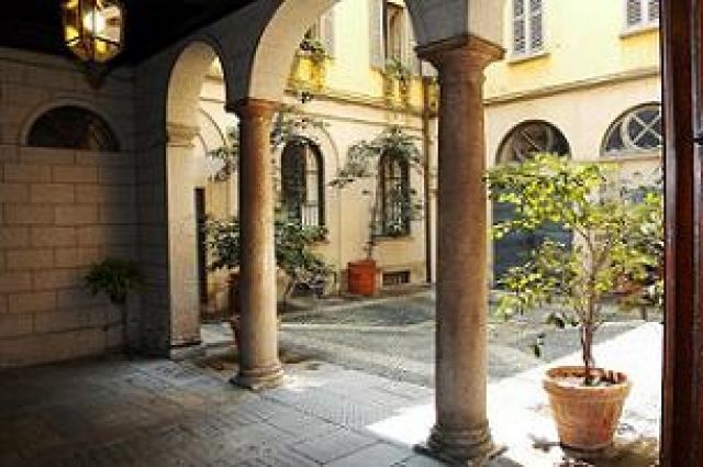 Italienischkurse in Mailand - Uebersetzer Sprachen - Mailand, Italien