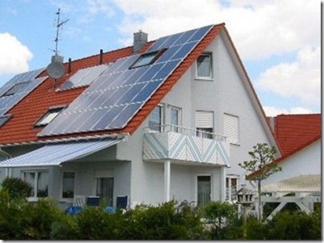 Solaranlage auf dem Hausdach - Solartechnik - Seeheim-Jugenheim