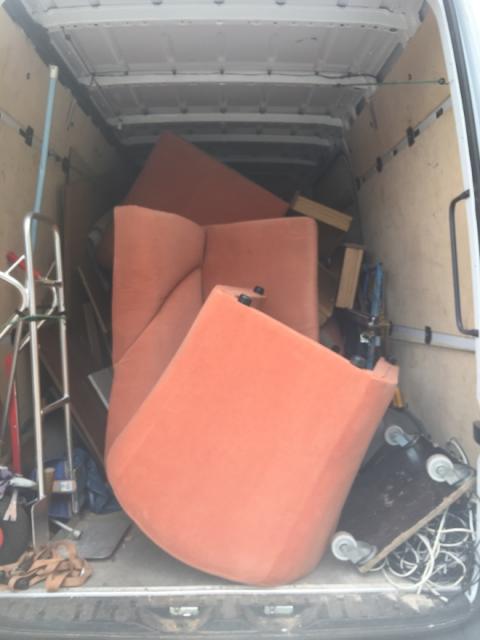 Möbel Entrümpelung Berlin Sofa Schrankwand Matratzen Entrümpelungen günstig paus - Haushaltsaufloesungen - Berlin