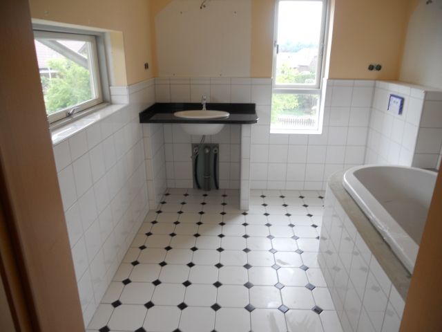 PROFI Fliesenleger sucht Aufträge - Baugewerbe - Lübbecke