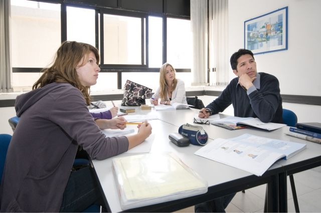 Englisch lernen mit inlingua Malta - Uebersetzer Sprachen - Sliema, Malta