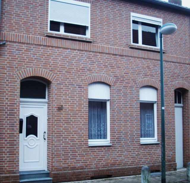 FASSADENRENOVIERUNG mit KLINKERRIEMCHEN und WÄRMEDÄMMUNG. - Baugewerbe - Emmerich